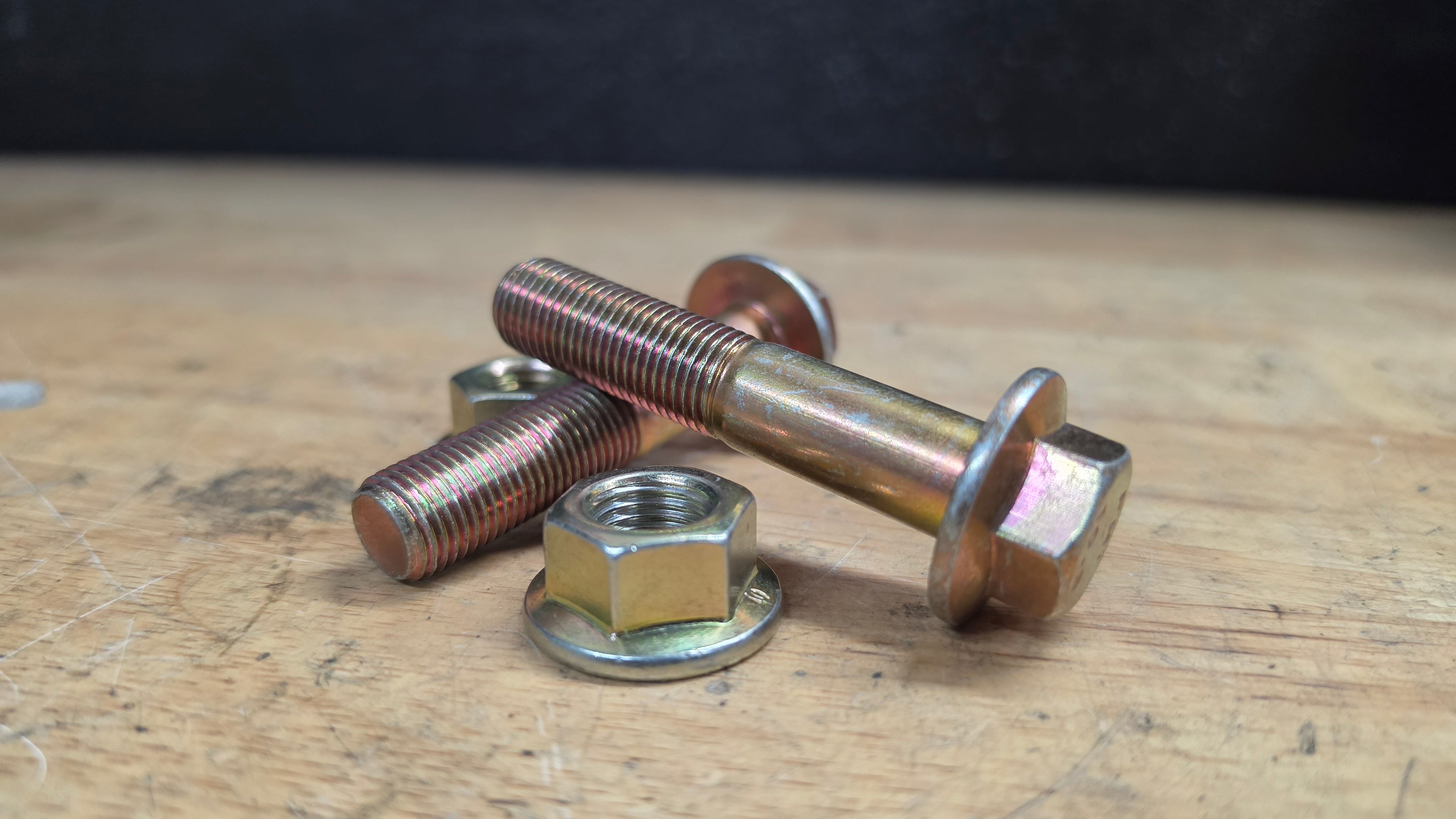 Tornillos Para Coilovers en Toyota